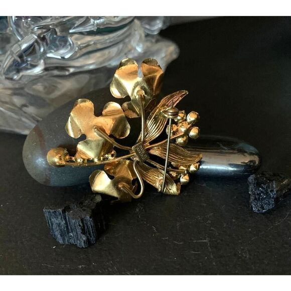 Made in Austria Gorgeous Flower brooch with AB Crystals, Vintage - Picture 3 of 4